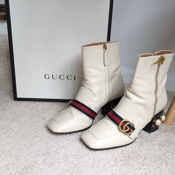 Gucci Marmont White Leather Logo Pearl Heel Embellished Ankle Boots, size US 8.5 - Picture 1 of 11